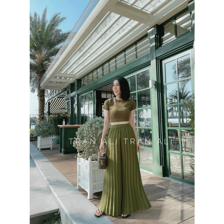 SÉT BỘ LỤA DẬP LY NỮ DÁNG ÁO CROPTOP KHOE EO THON DÁNG XINH