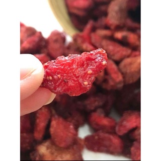 Dâu tây sấy Đà Lạt