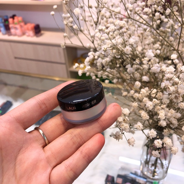 Phấn phủ Laura Mercier Translucent Loose Setting Powder Bunny Beauty hàng đủ bill | BigBuy360 - bigbuy360.vn