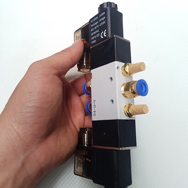 Sale van điện từ khí nén 5/2 4V220-08 AIRTAC kèm phụ kiện ống 8mm