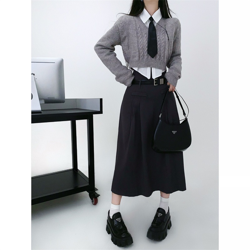 Set Áo Sơ Mi Trắng / Áo Sweater / Chân Váy Xếp Ly Dài Trung Bình Màu Xám (Đã Riêng Biệt)