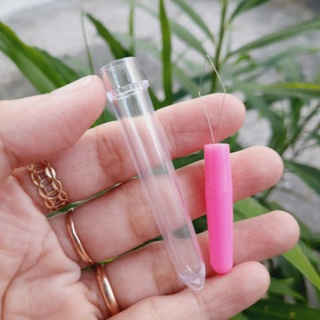 Cây xỏ kim chỉ (màu ngẫu nhiên)