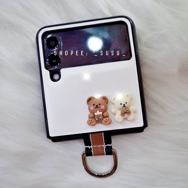 Ốp Samsung Z Flip 4 - Z Flip 3 - Z Flip3 - Flip4 5G vân da trắng charm dễ thương cute có khóa đeo tay