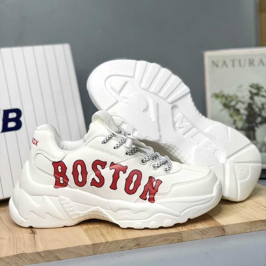 Giày Boston NY Trắng chữ đen vàng đế nâu -Chữ IN 3D Ko Trốc [Đế tách] tăng chiều cao Hot 2021