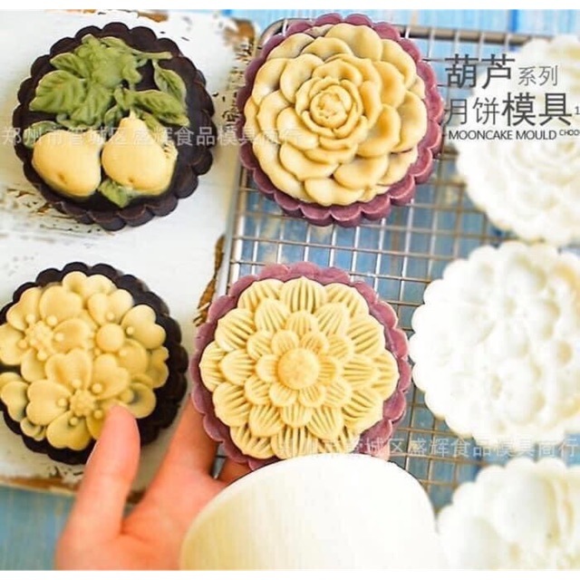Khuôn bánh trung thu lò xo 4 mặt 150g