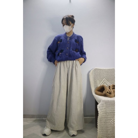 Áo khoác len thêu