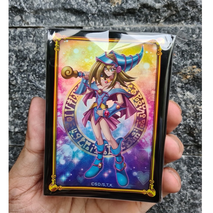 01 Bọc Bài chính hãng Konami Black Magician Girl
