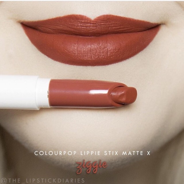 Son bút chì mịn môi , lâu trôi Colourpop lippie stix