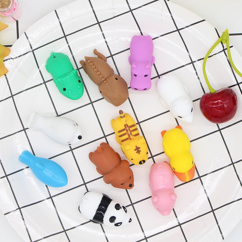 Nút gắn bảo vệ dây sạc hình thú - DHS5948