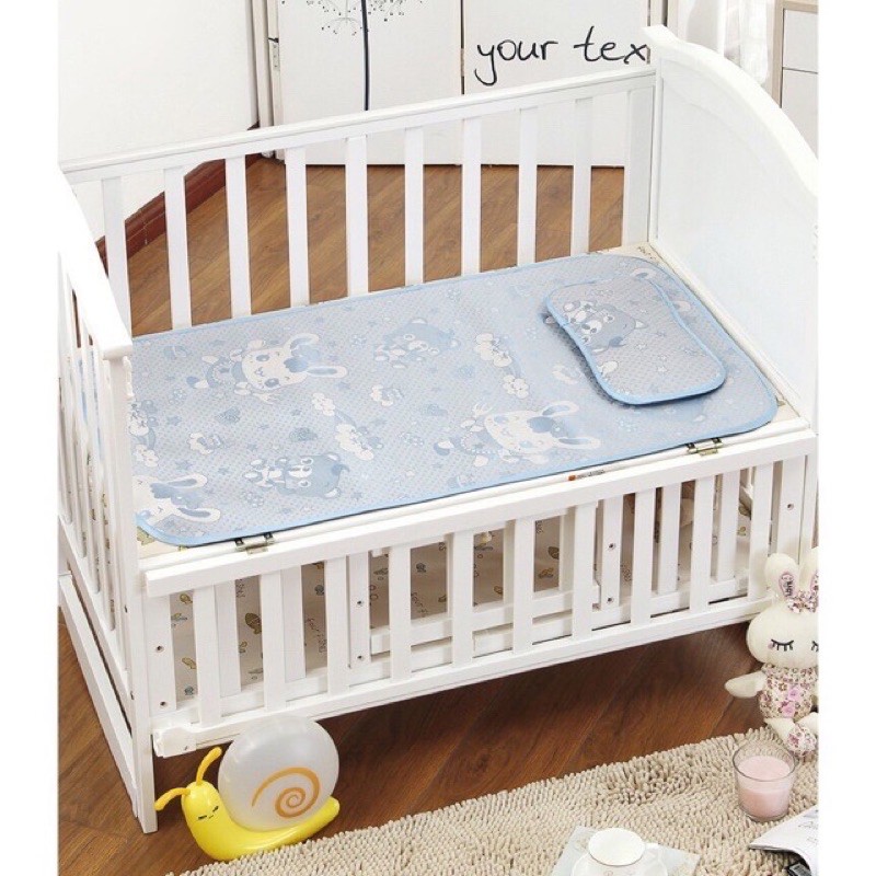 Chiếu điều hoà lụa tặng kèm gối cho bé