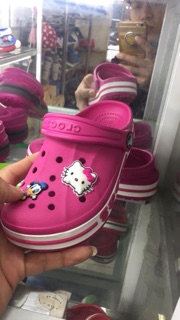 Sục croc trẻ em