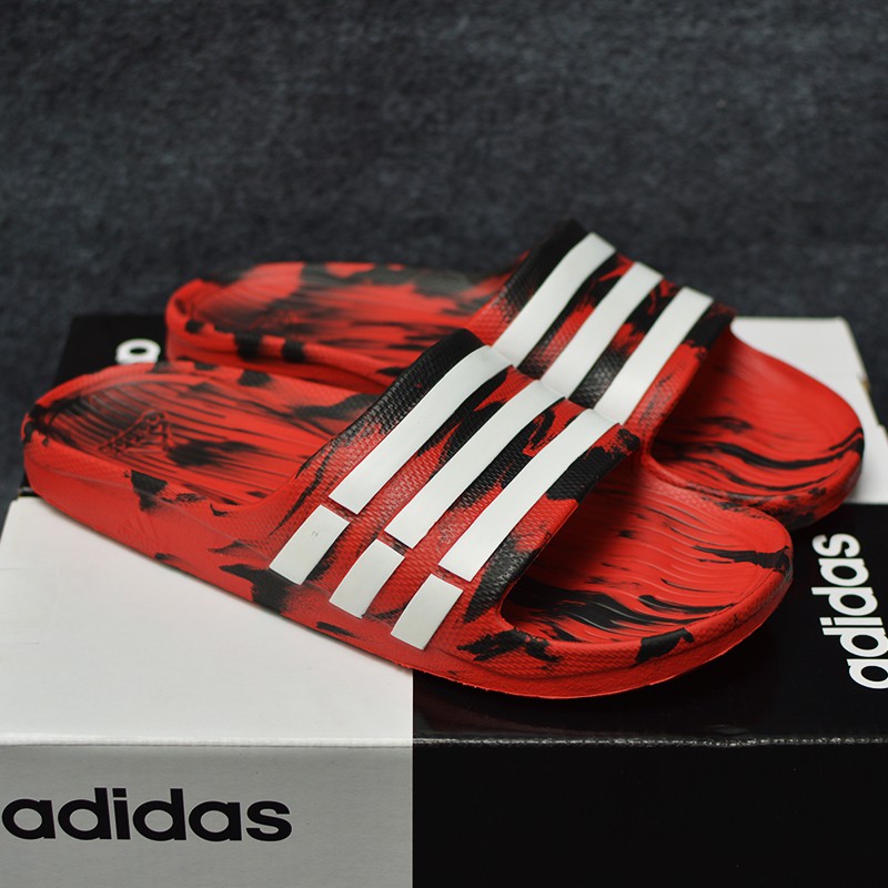 Dép Adidas Duramo Camo chính hãng đen đỏ sọc trắng