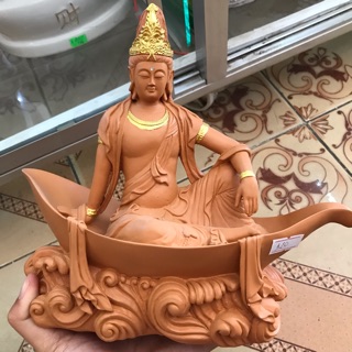 Quan âm ngồi lá sen