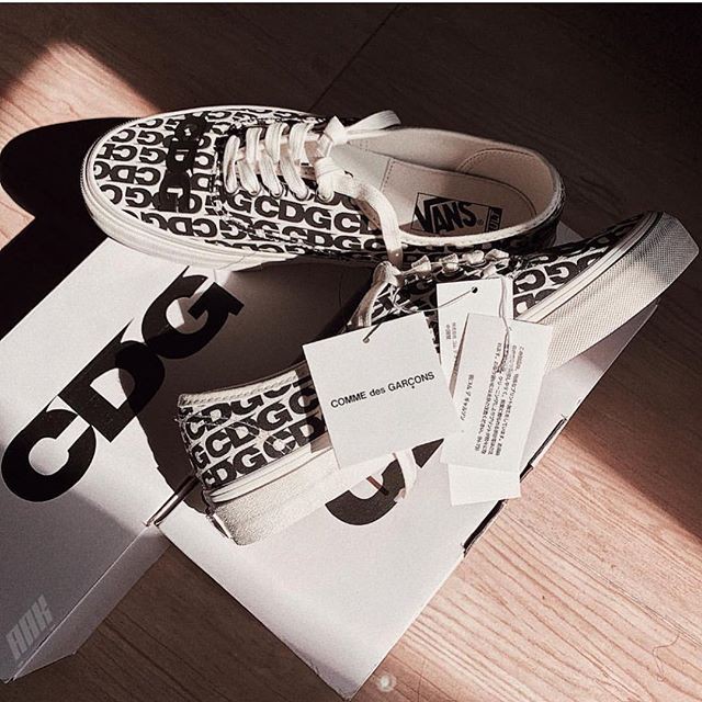 Giầy Thể Thao CDG era