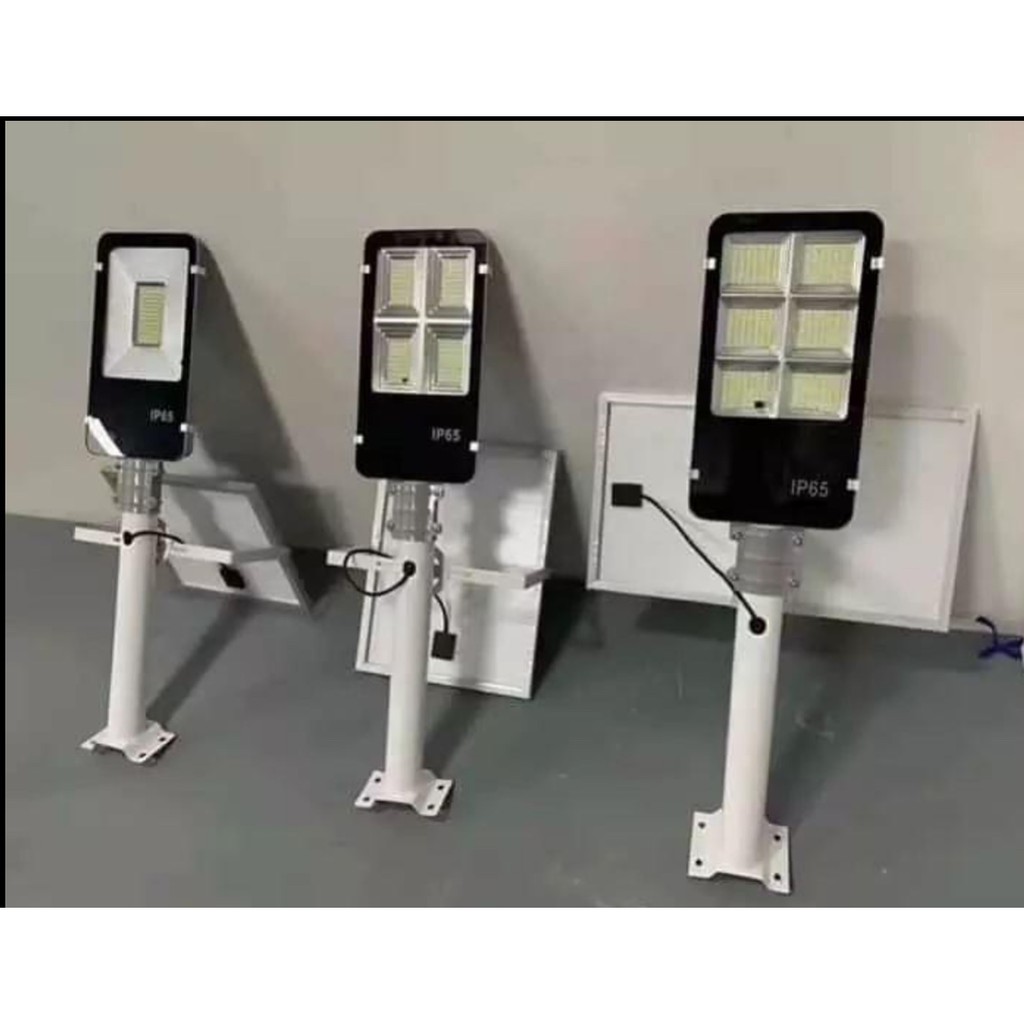 {IP68} ĐÈN ĐƯỜNG BÀN CHẢI NĂNG LƯỢNG MẶT TRỜI