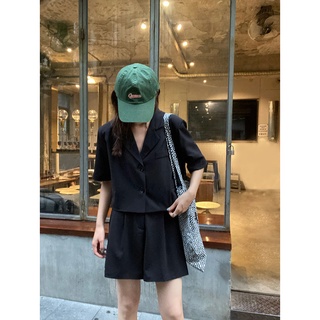 Set Áo cộc tay + Quần short lửng không bán lẻ