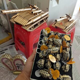 Mô hình xe tăng từ vỏ đạn AK