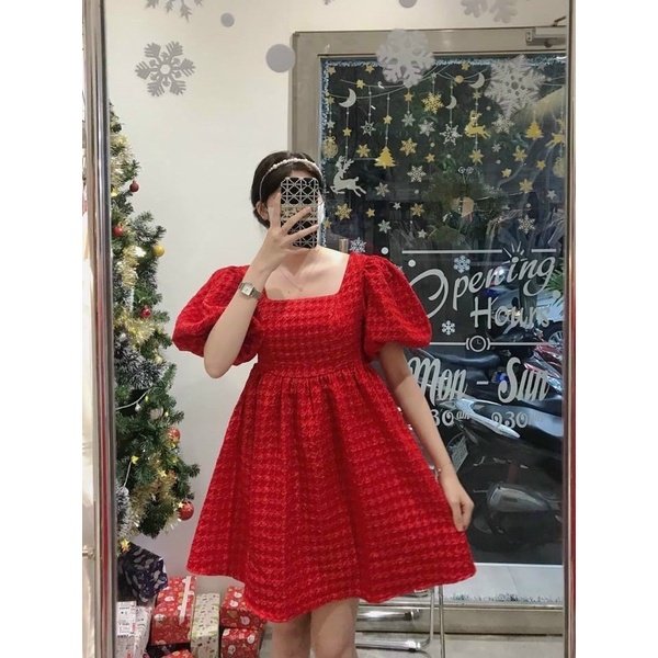 Đầm BABYDOLL vải xốp gấp cao cấp, có sẵn mút ngực, tay phồng cổ vuông xoè rộng Sun Fashion