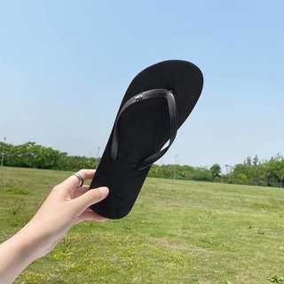 Dép Xỏ Ngón Màu Đen Dễ Phối Đồ Thời Trang Mùa Hè Năng Động