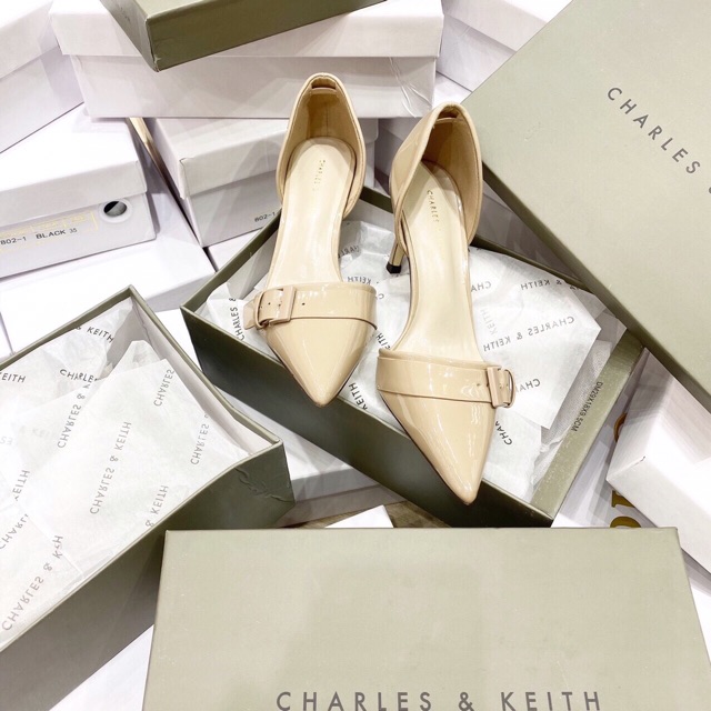Giày cao gót khoét eo đai cnk