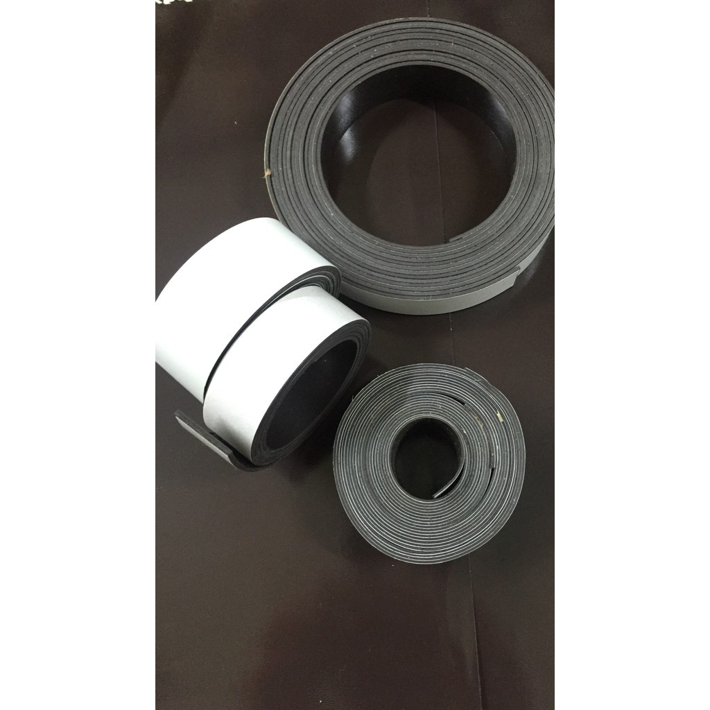 Sale nam châm lẻ, dẻo cuộn nhật trắng khổ rộng 25mm dài 1 mét làm bảng tên, ghi thông tin lên bảng từ, SL có hạn