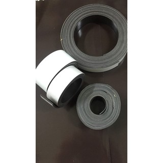 Sale nam châm lẻ, dẻo cuộn nhật trắng khổ rộng 25mm dài 1 mét  làm bảng tên, ghi thông tin lên bảng từ, SL có hạn