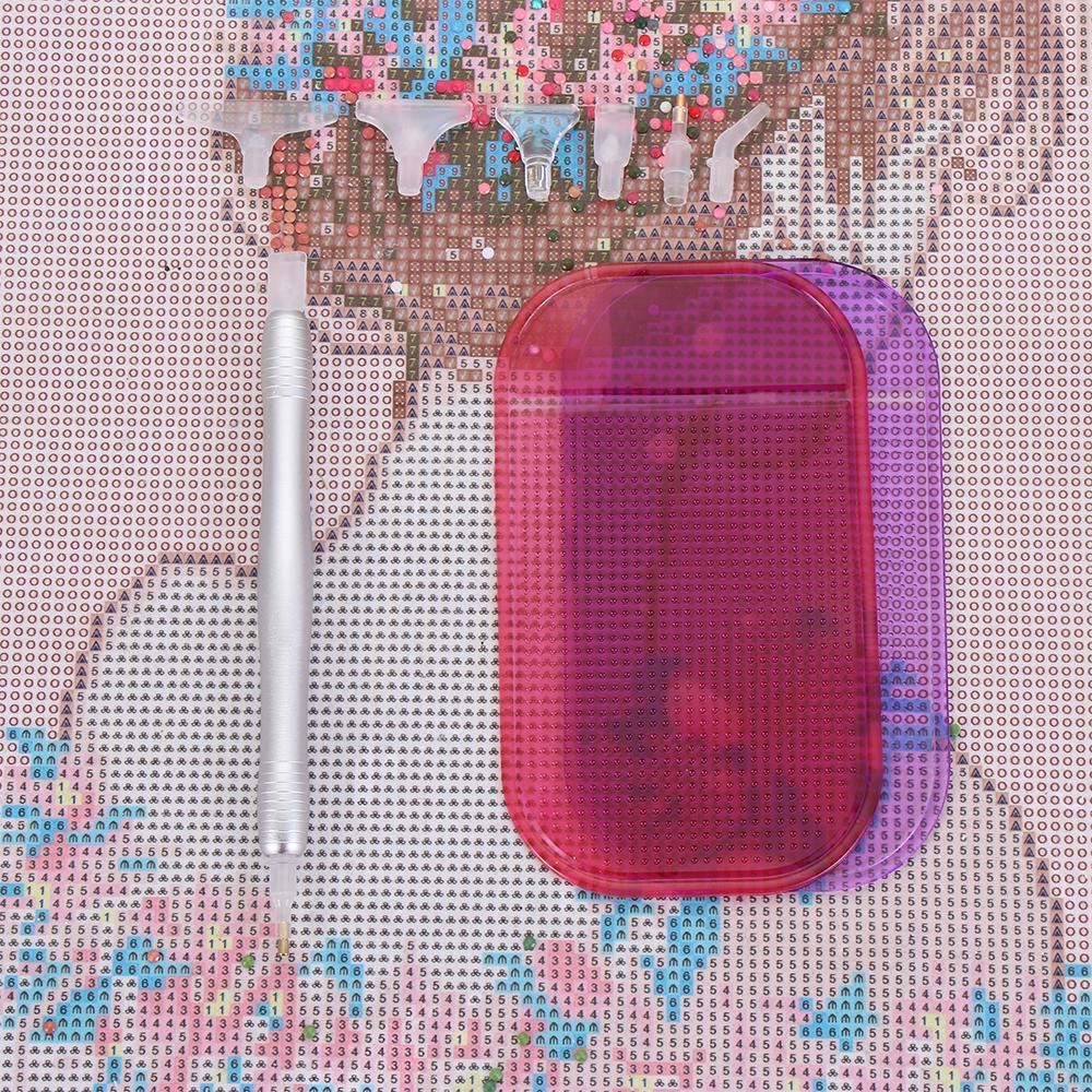 Bút Khoan Lỗ 5D Hình Sâu Bướm Dùng Làm Tranh Thêu Chữ Thập DIY