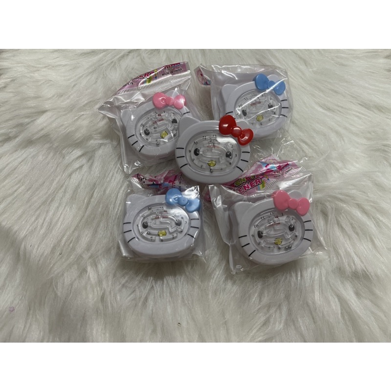 Gọt đồng hồ kitty kiêm trò chơi mê cung