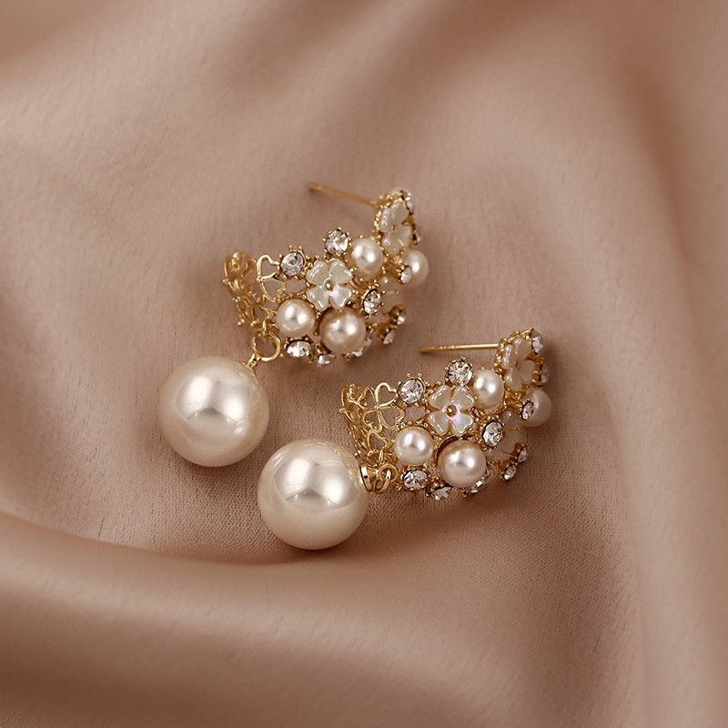 Đôi bông tai hợp kim đính hạt ngọc xinh xắn thời trang