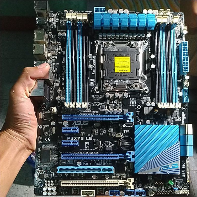 XÁC MAIN ASUS X79(P9X79 LE)hỏng như hình