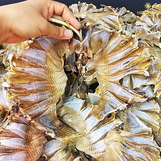 Combo Khô cá đuối + Chỉ vàng + Bánh xoài khách đặt