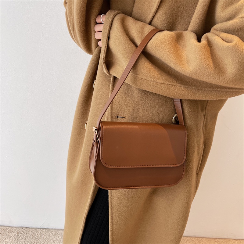 Túi xách IELGY đeo chéo hình vuông nhỏ kiểu dáng đơn giản thach lịch