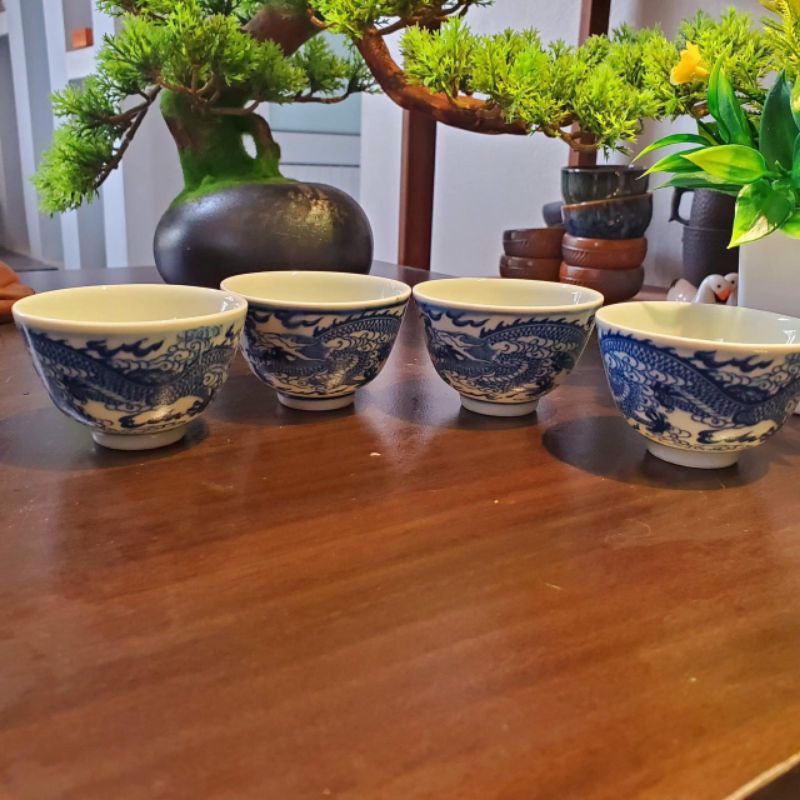Chén trà hoạ tiết Long Vân thủ công