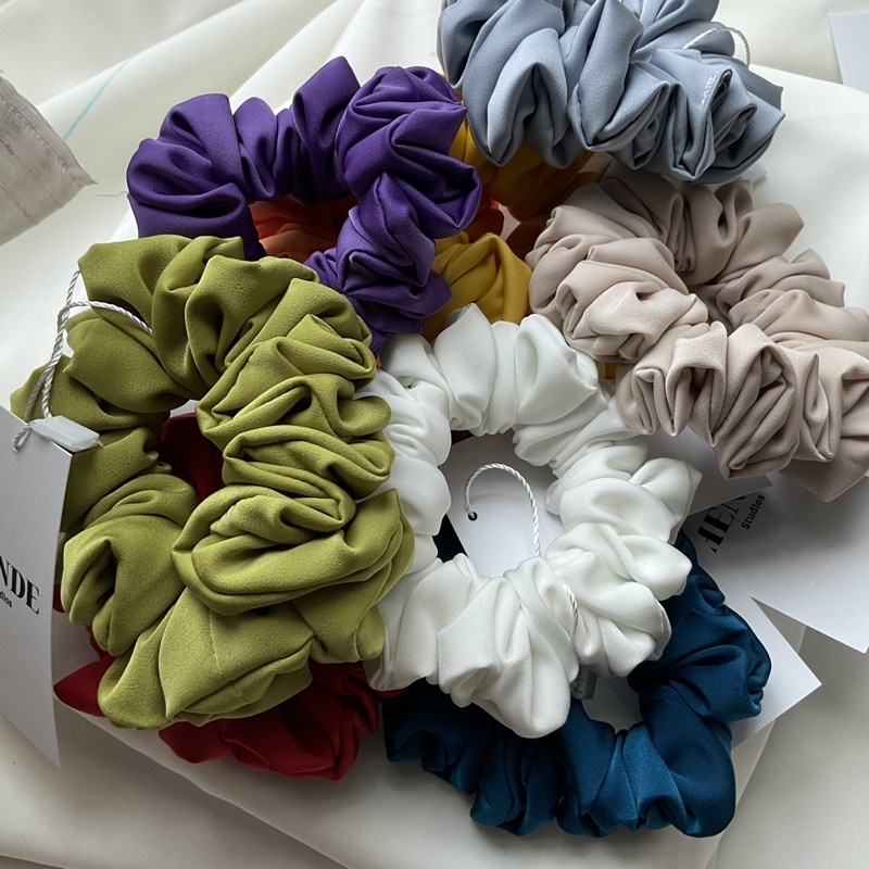 Buộc tóc S - SCRUNCHIES by HENDE studies vải lụa satin cao cấp