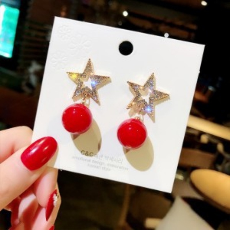 Khuyên Tai Hình Ngôi Sao Năm Cánh Đính Ngọc Trai Thời Trang