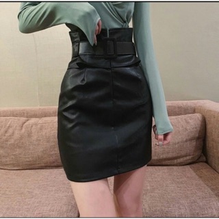 Chân váy da cạp siêu cao kèm đai