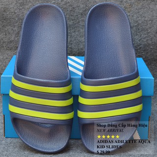 Dép trẻ em Adidas Adilette Aqua Kid màu xanh đen sọc chuối