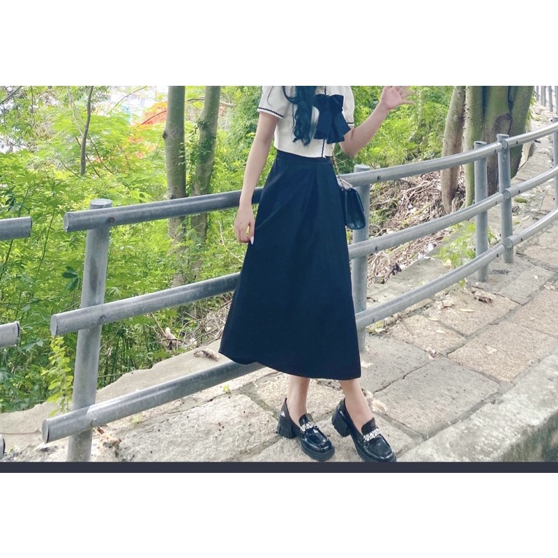 Sét áo croptop cổ nơ đen mix chân váy xòe đen dài Jari Clothes