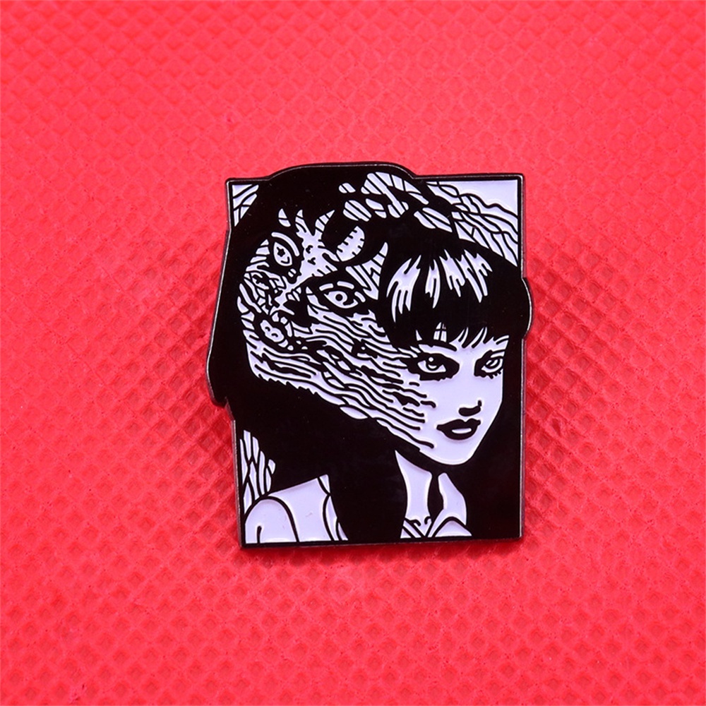 Huy hiệu cài áo cứng hình nhân vật hoạt hình Nhật Bản Junji Ito Tomie