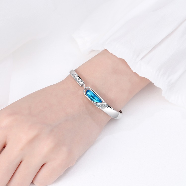Vòng tay thời trang nữ mẫu mới cực xinh, bạc Ý S925 - LT105