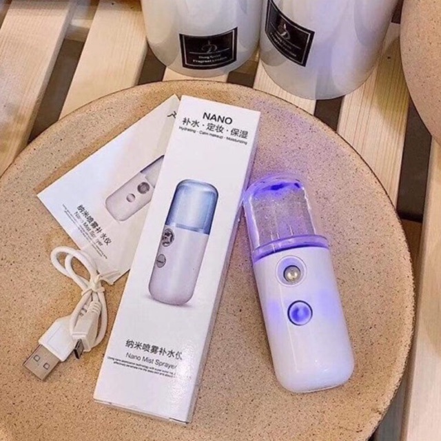 MÁY XỊT KHOÁNG tiện lợi Thần Thánh