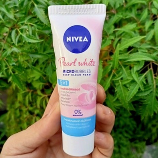 Sữa rửa mặt trắng da Nivea pearl white ngoc trai