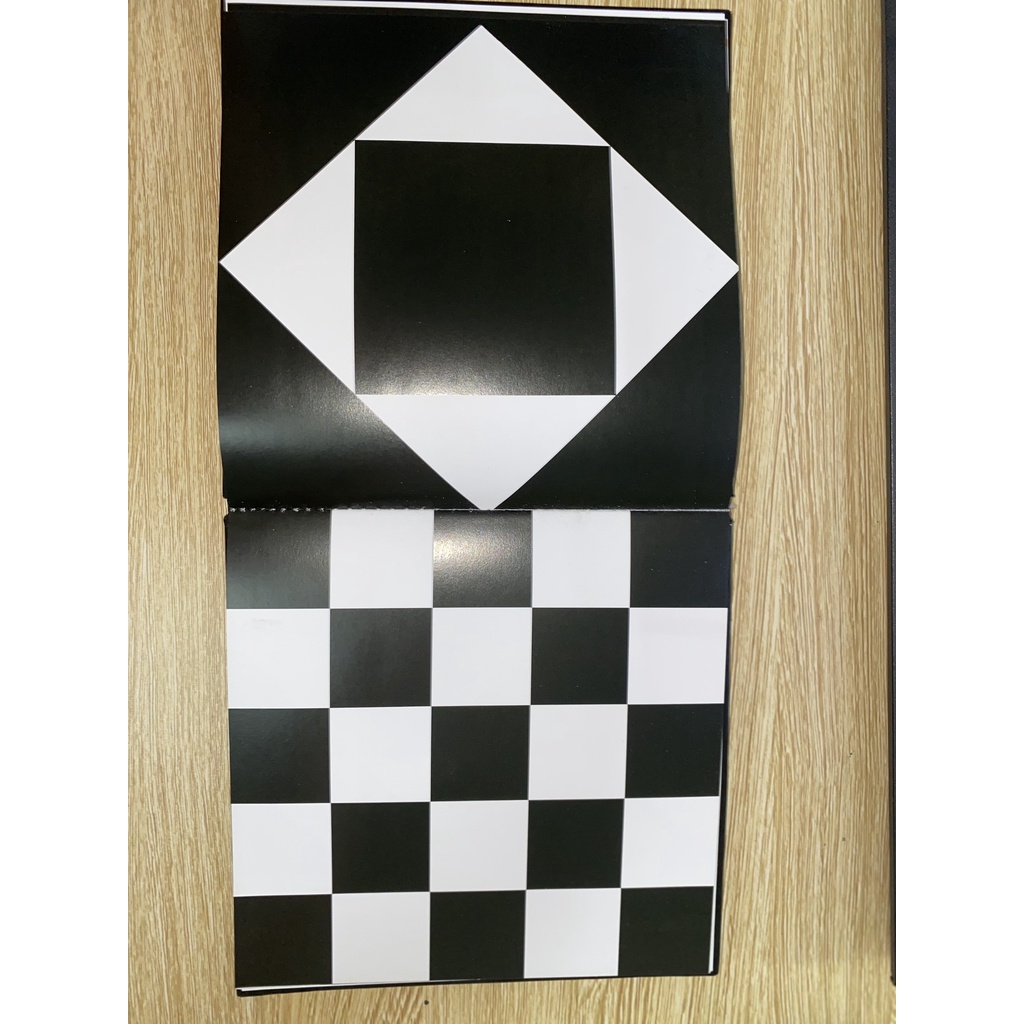 Sách - Kích thích thị giác cho bé - Sách bìa cứng