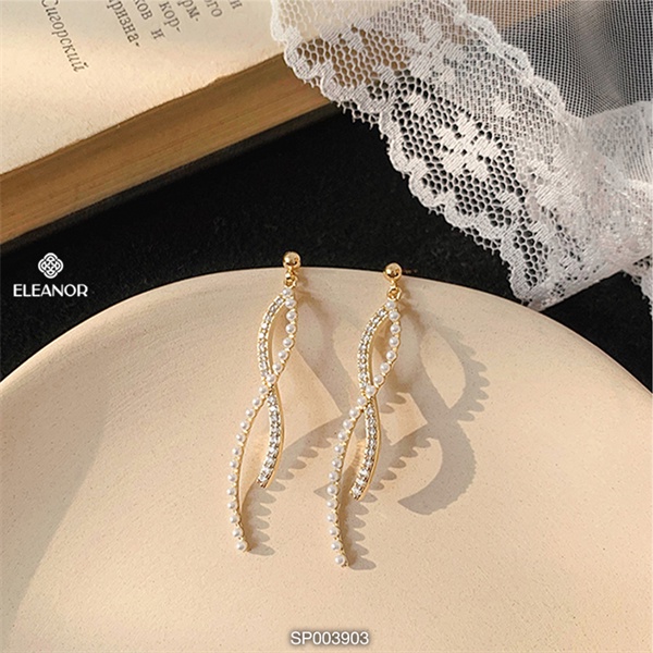 Bông tai nữ dáng dài Eleanor Accessories ngọc trai nhân tạo đính đá hình lượn sóng phụ kiện trang sức 3903