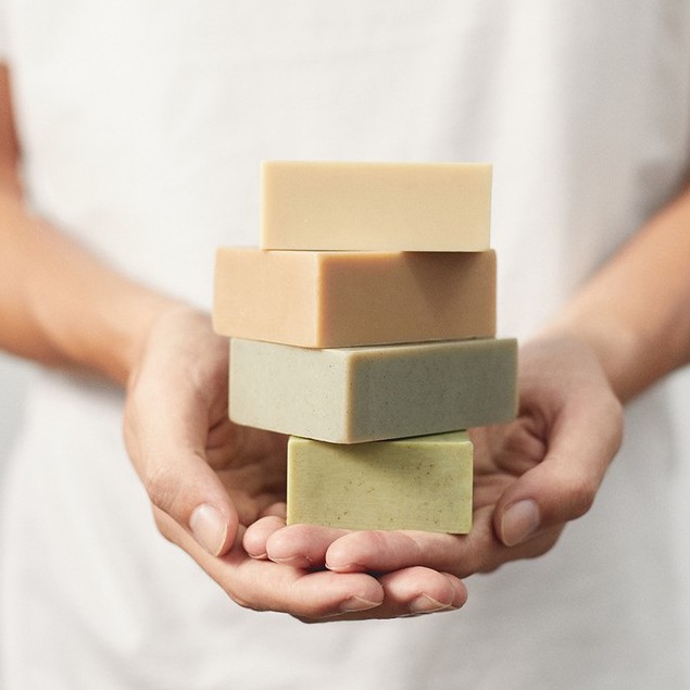 [HÀNG ĐÃ KIỂM ĐỊNH] XÀ BÔNG BỒ HÒN handmade DƯỢC LIỆU TỰ NHIÊN 120gr - Tặng kèm túi lưới khi mua 2 bánh xà bông | BigBuy360 - bigbuy360.vn