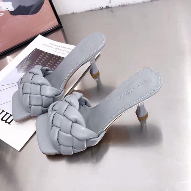 Guốc quai tết hot hitt