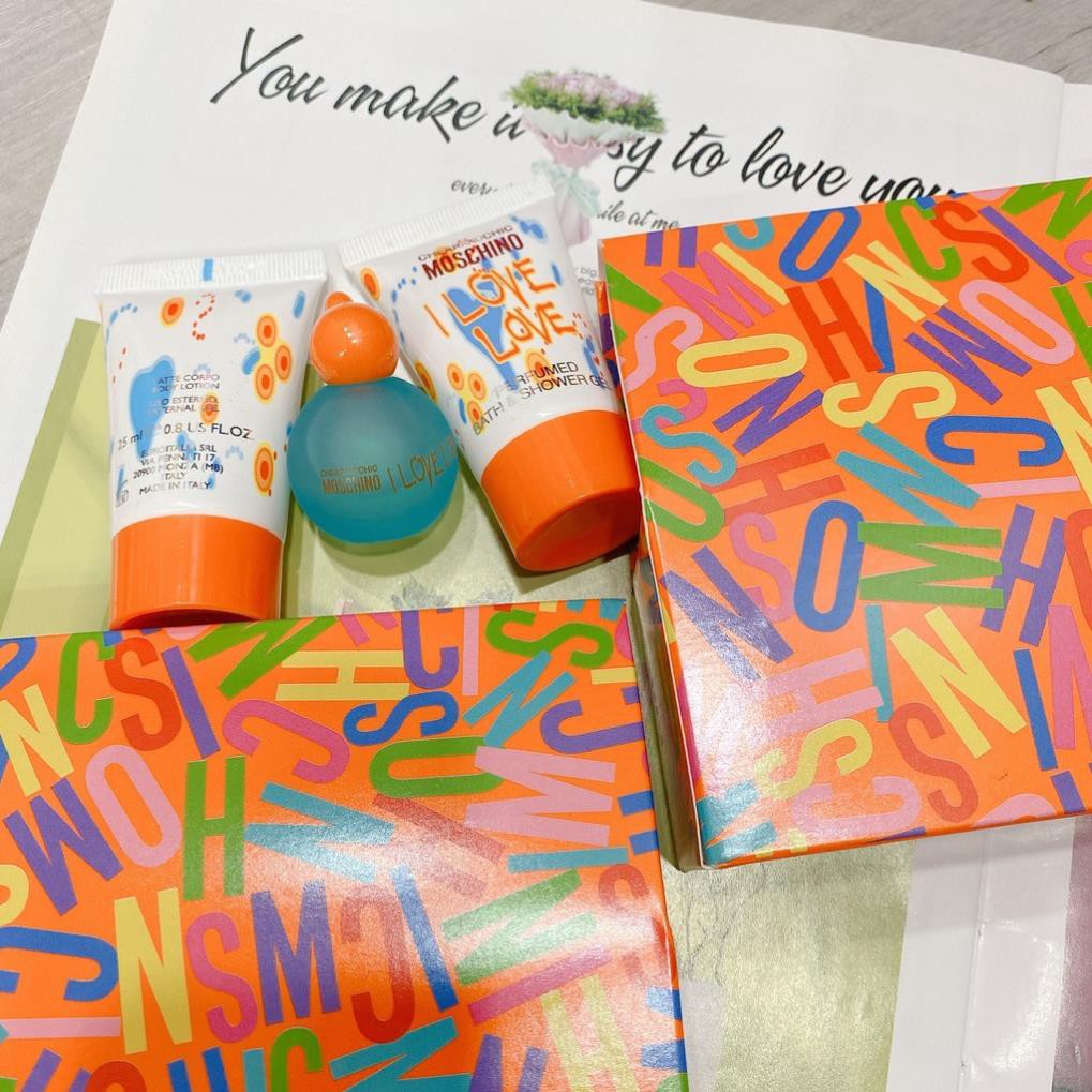 Set Nước hoa Moschino Cheap &amp; Chic I Love Love (Lotion - Sữa Tắm - Nước Hoa Minisize