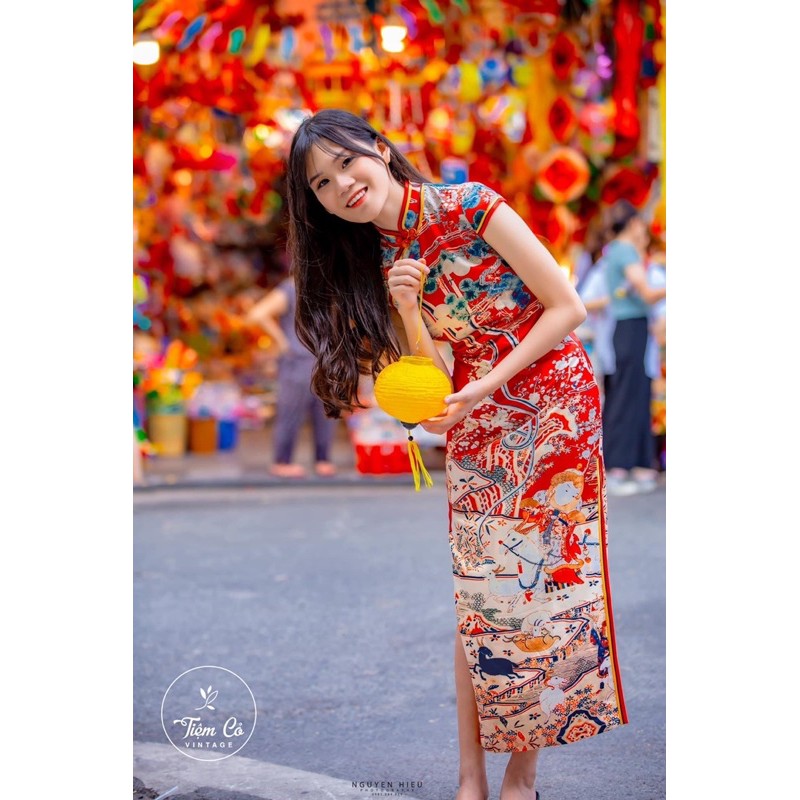 sườn xám cách tân đỏ có sẵn