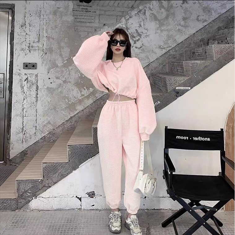 Set áo croptop dài tay rút eo kèm quần jogger ống rộng bo gấu/ Set bộ thể thao nữ 2 màu dáng rộng thời trang unisex | BigBuy360 - bigbuy360.vn