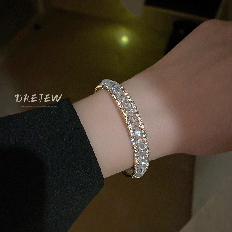 Vòng Tay Đính Hạt Pha Lê Trắng Sang Trọng | BigBuy360 - bigbuy360.vn